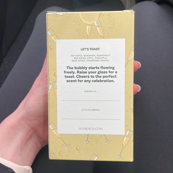 Homesick let’s toast candle - Picture 3 of 3